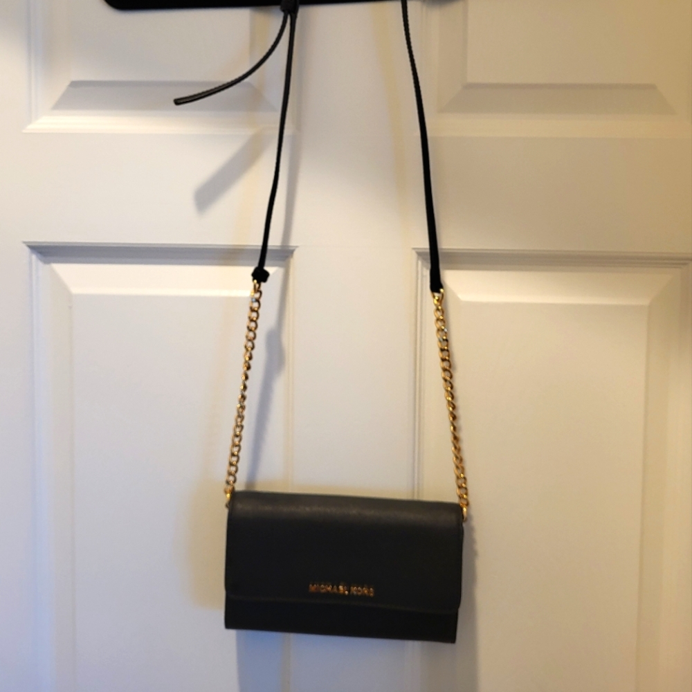 Michael Kors Black Jet Set Crossbody Clutch Purse